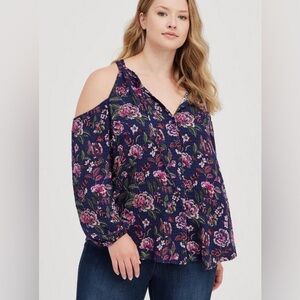 ❤️ Torrid Crinkle Gauze Cold Shoulder Tie-Front Top 2X